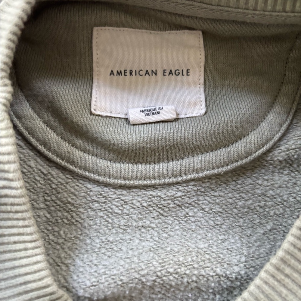American Eagle Outfitters Green Crew Neck Sweater